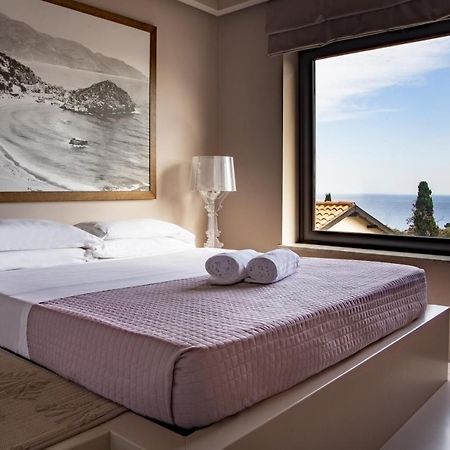 Fenetre Sur Le Blue Taormina Exterior foto