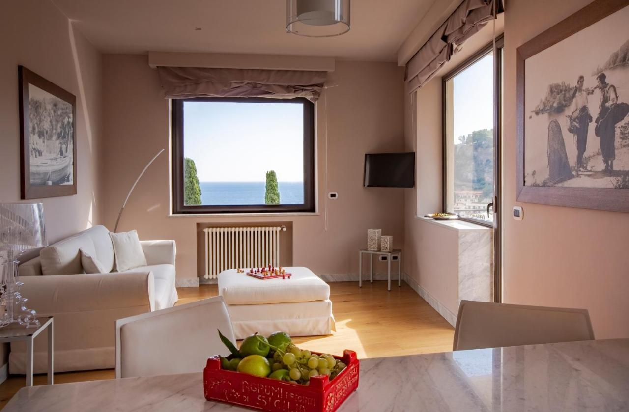 Fenetre Sur Le Blue Taormina Exterior foto